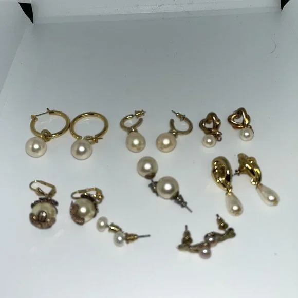 Vintage Lot Of 8 Gold Tone Pierced Earrings w/ Faux Pearls Unbranded - Picture 2 of 12